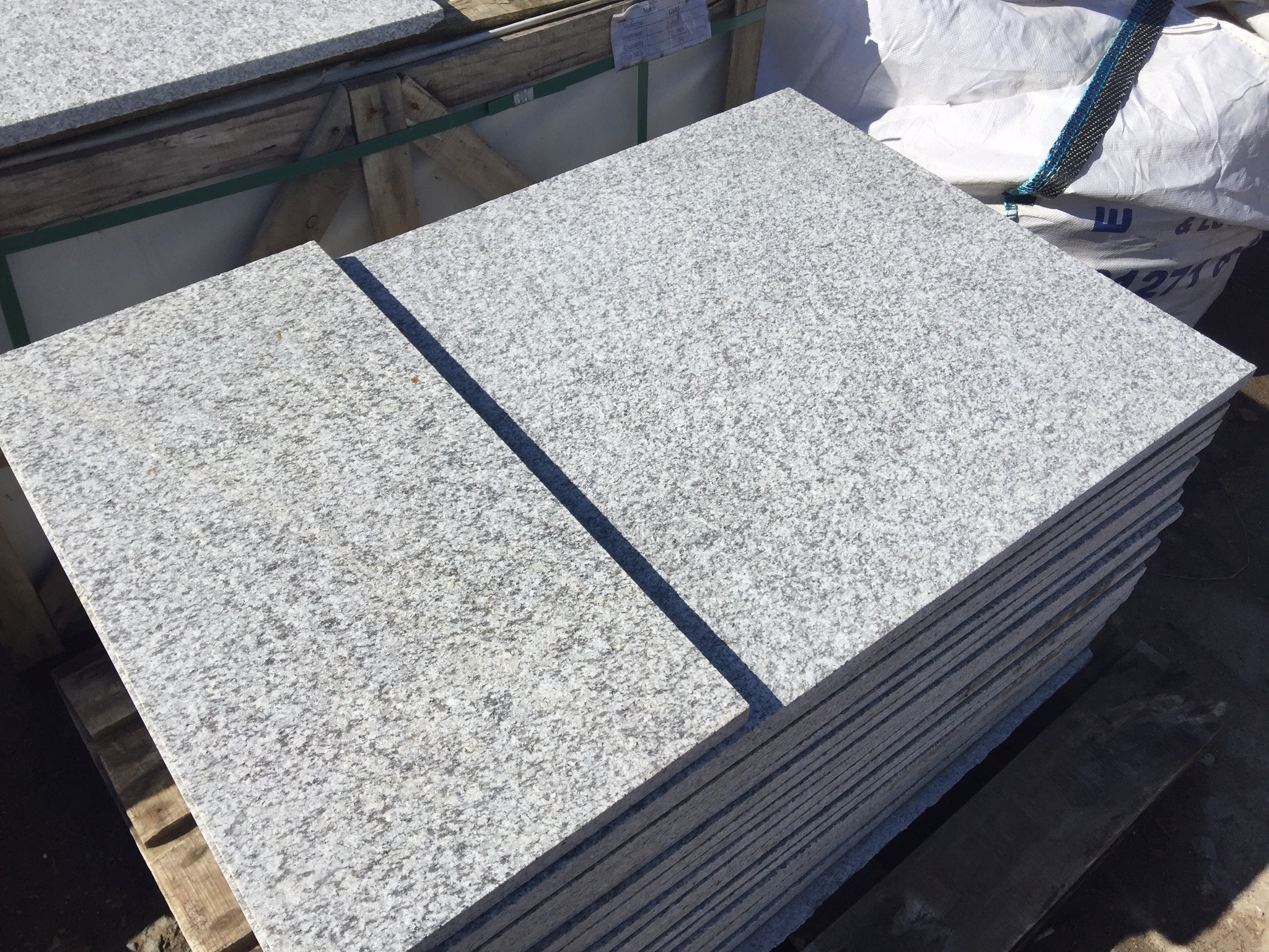 Granite has advantages and disadvantages