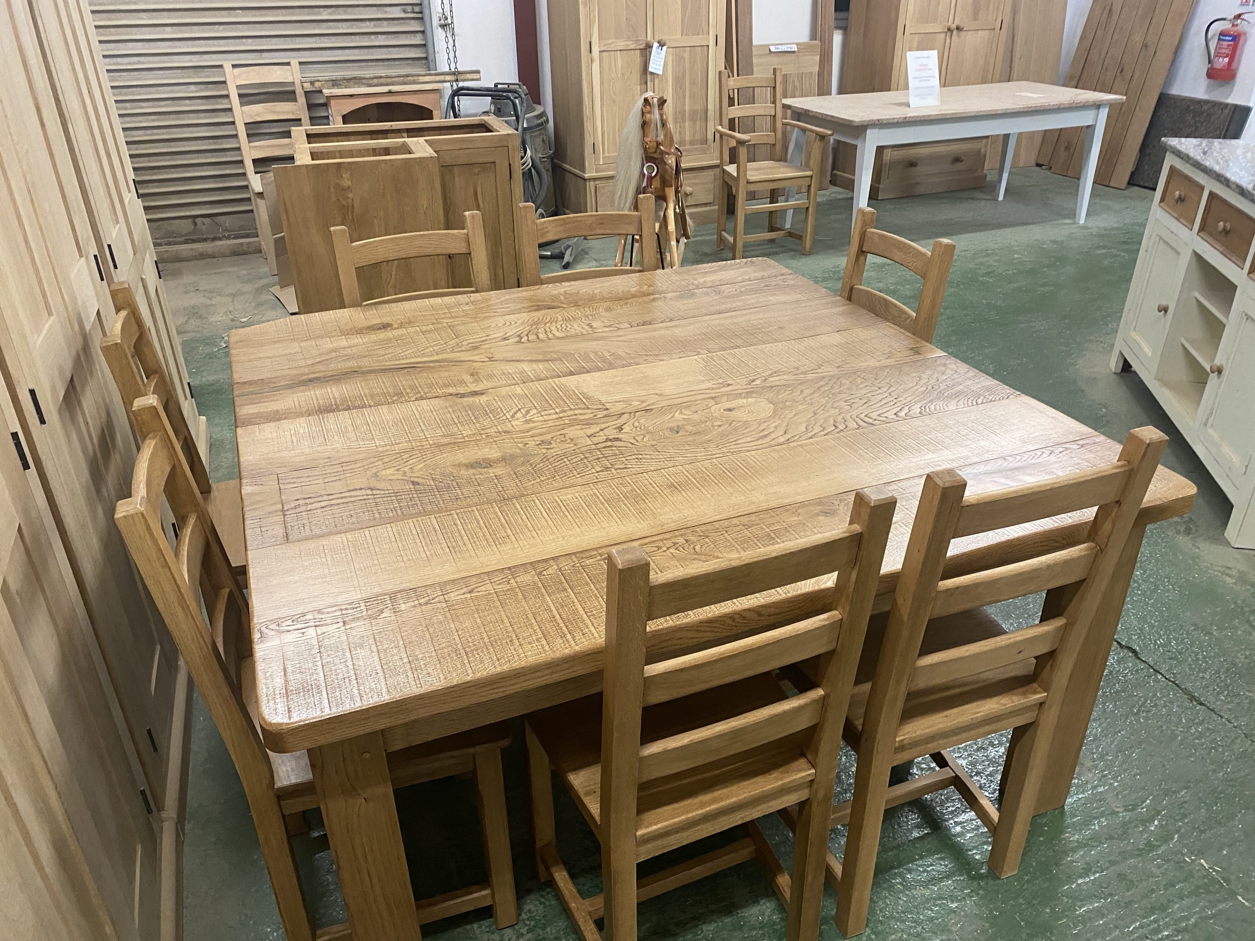 COUNTRY OAK TABLE